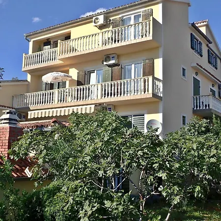 Grande Vista In With A Large Terrace Starigrad Paklenica