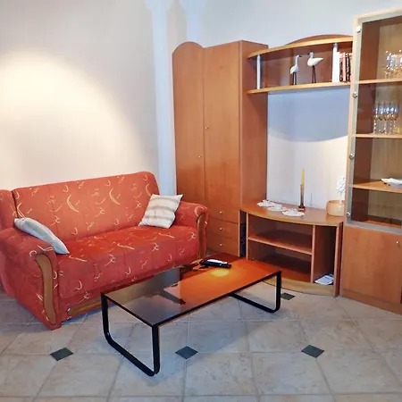 Grande Vista In With A Large Terrace Apartment *