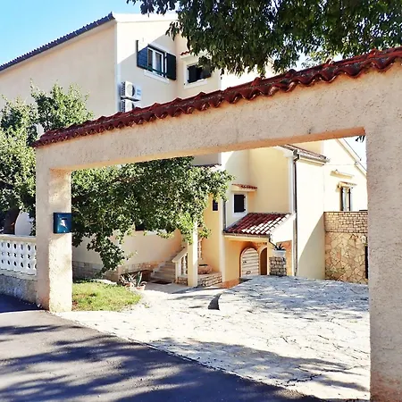 Apartment Grande Vista In With A Large Terrace Starigrad Paklenica