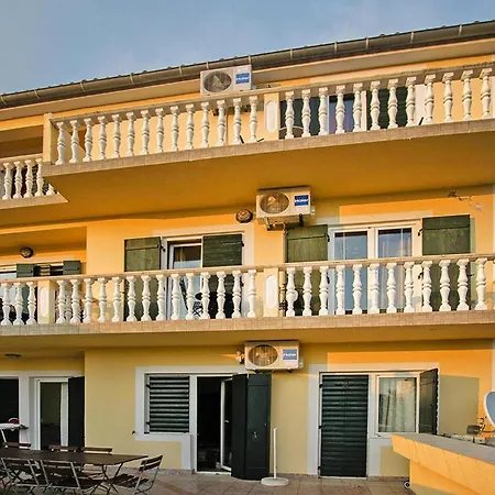 Grande Vista In With A Large Terrace Apartment Starigrad Paklenica