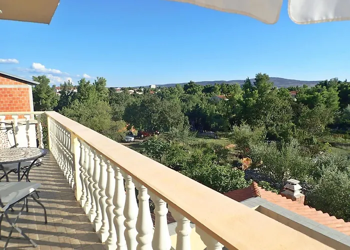 Grande Vista In With A Large Terrace Apartment