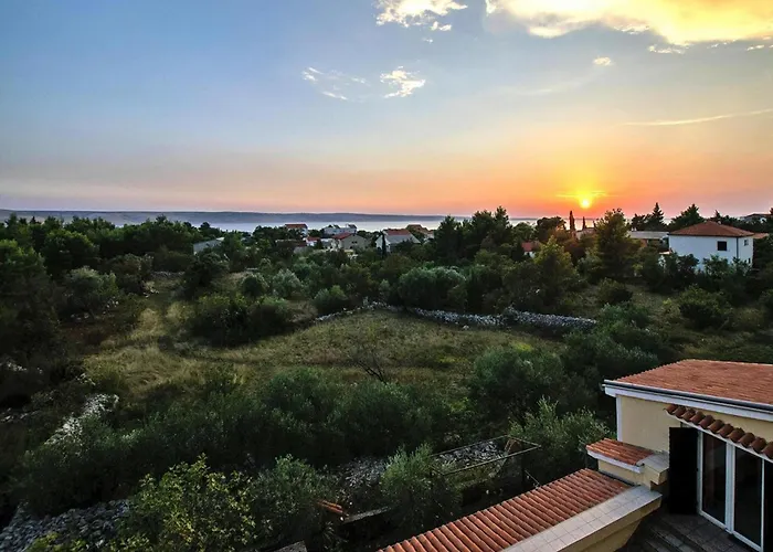 Grande Vista In With A Large Terrace *