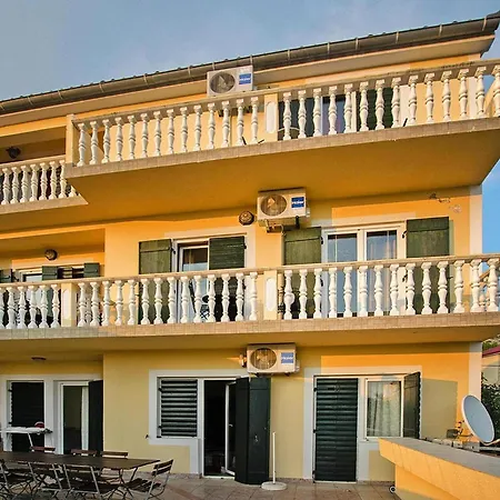 Grande Vista In With A Large Terrace Стариград-Пакленица
