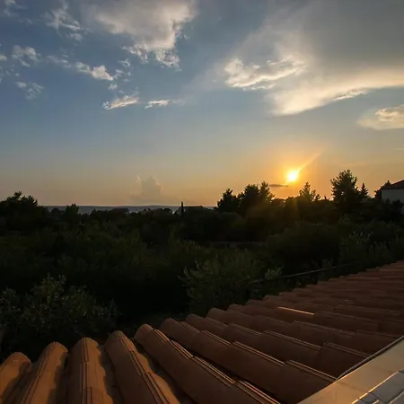Grande Vista In With A Large Terrace