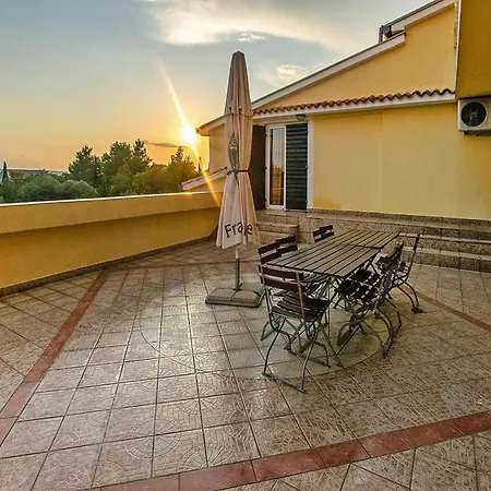 Апартаменты Grande Vista In With A Large Terrace