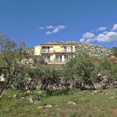 Grande Vista In With A Large Terrace Апартаменты Стариград-Пакленица