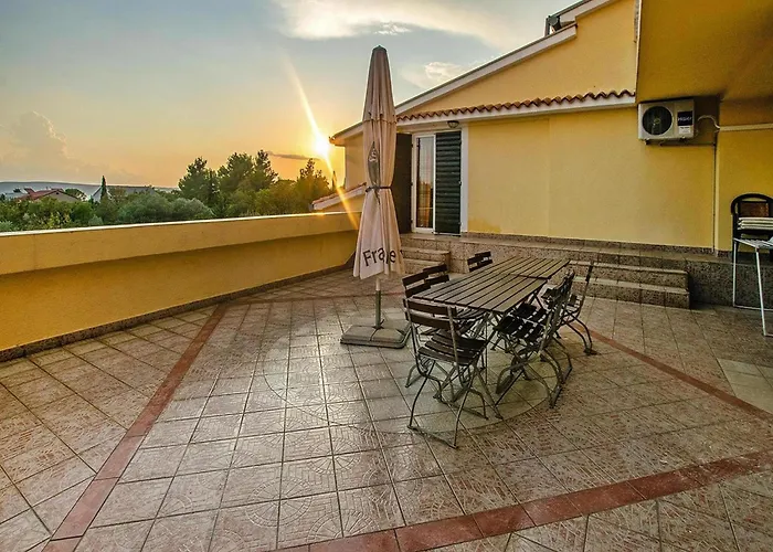 דירה Grande Vista In With A Large Terrace